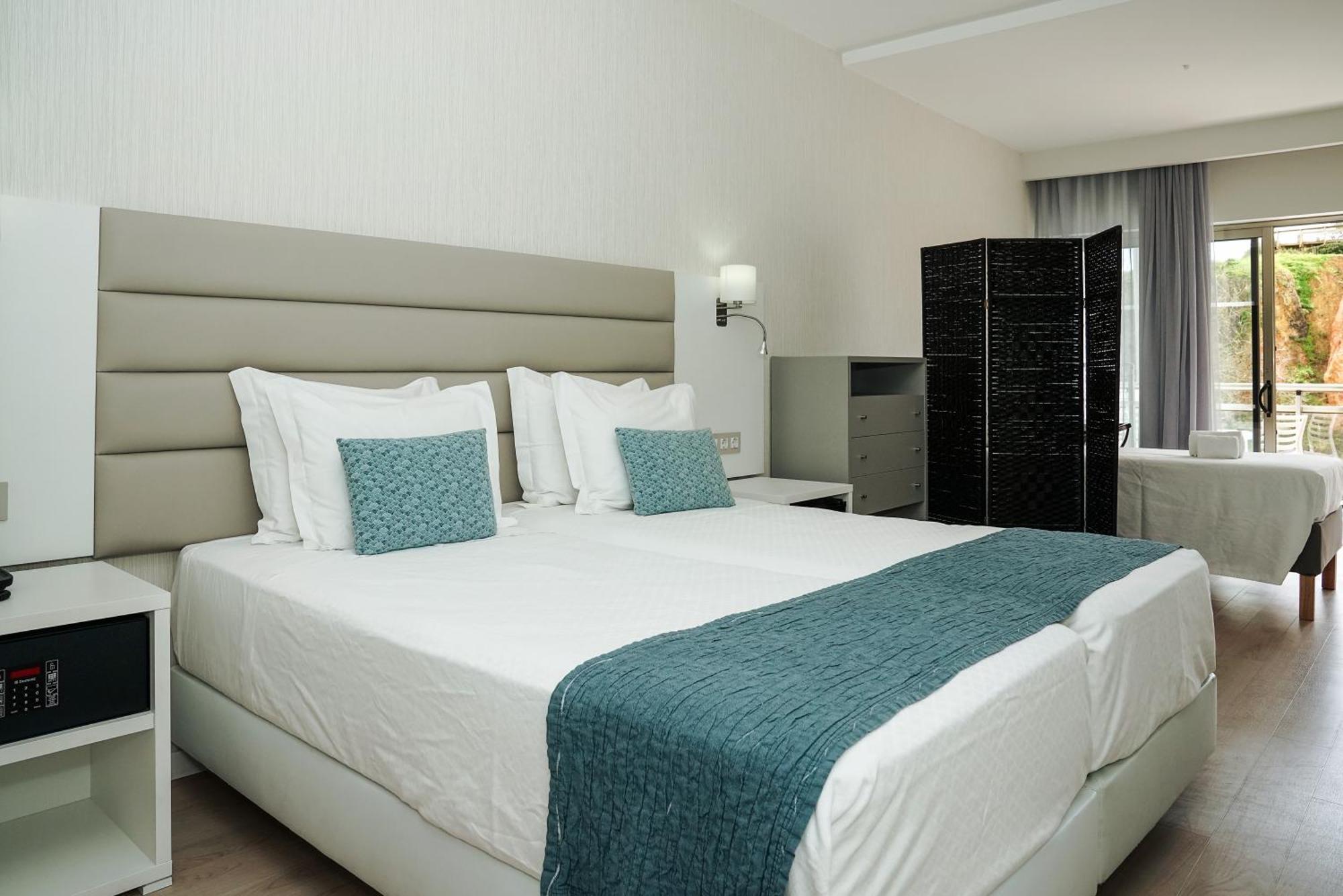 Carvi Beach Hotel Lagos Bagian luar foto