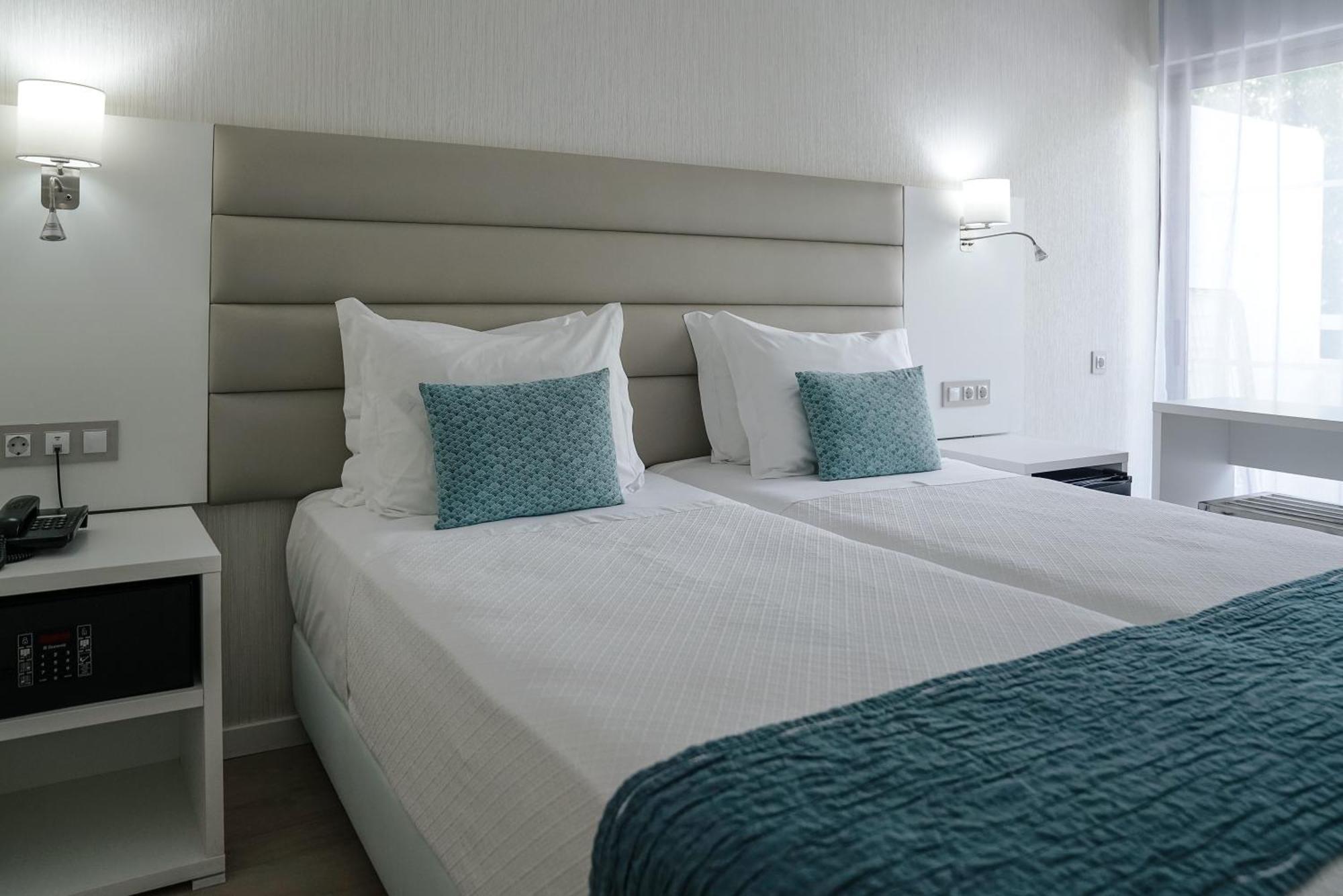 Carvi Beach Hotel Lagos Bagian luar foto