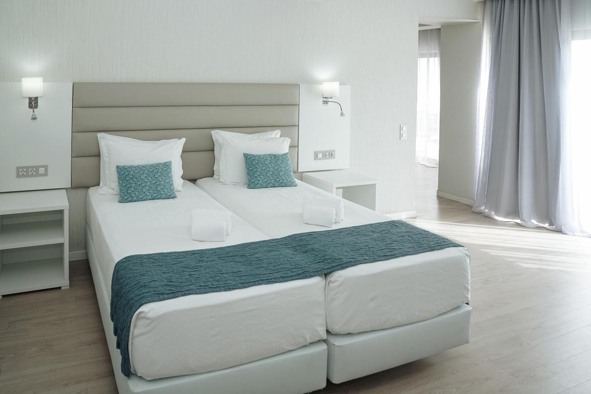 Carvi Beach Hotel Lagos Bagian luar foto