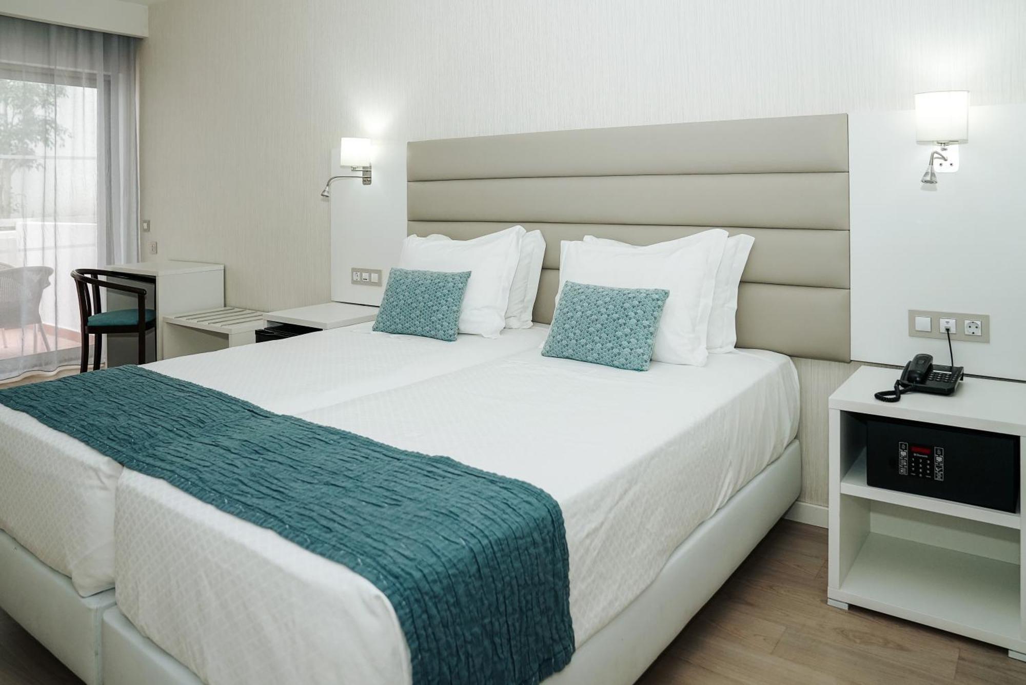 Carvi Beach Hotel Lagos Bagian luar foto