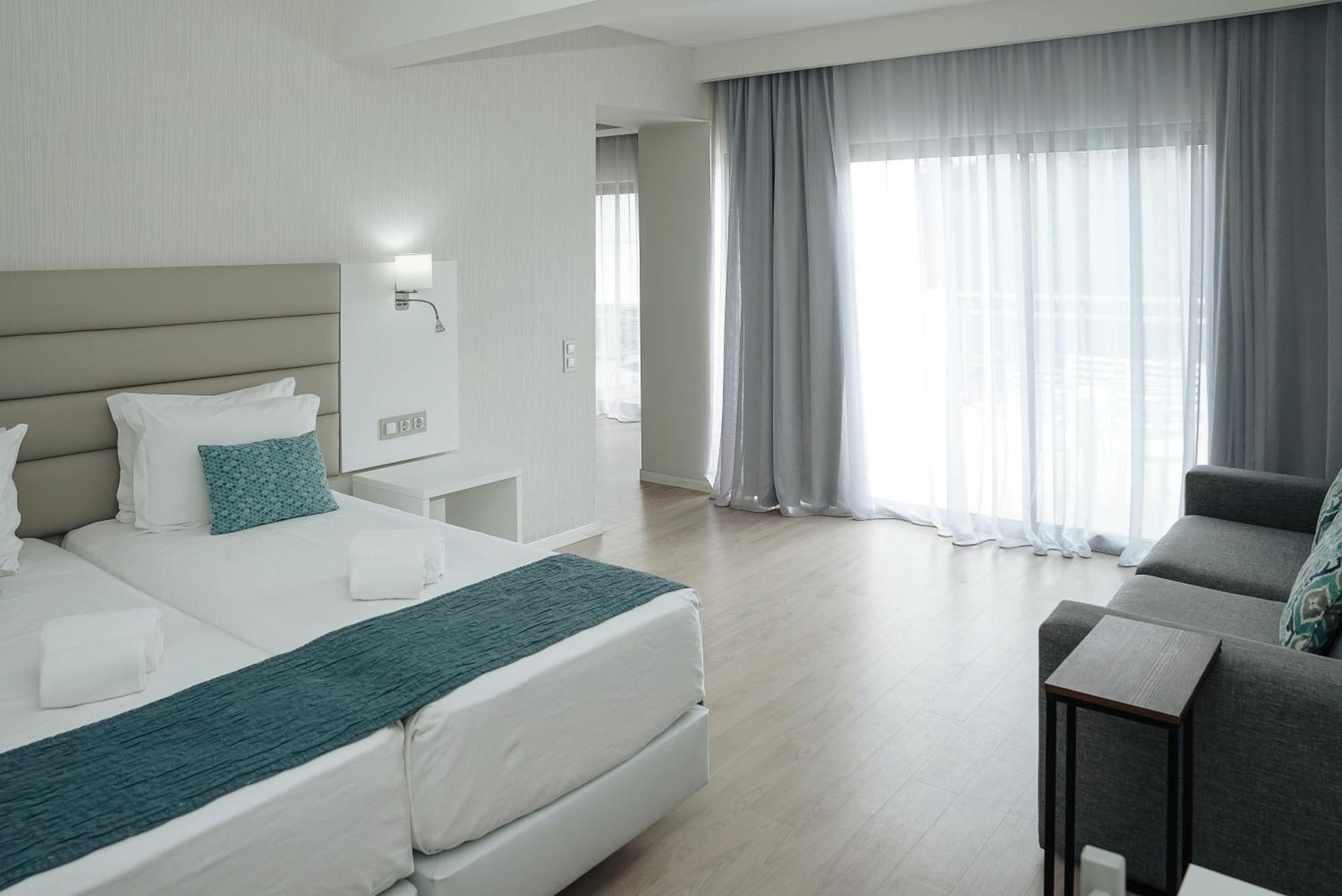Carvi Beach Hotel Lagos Bagian luar foto
