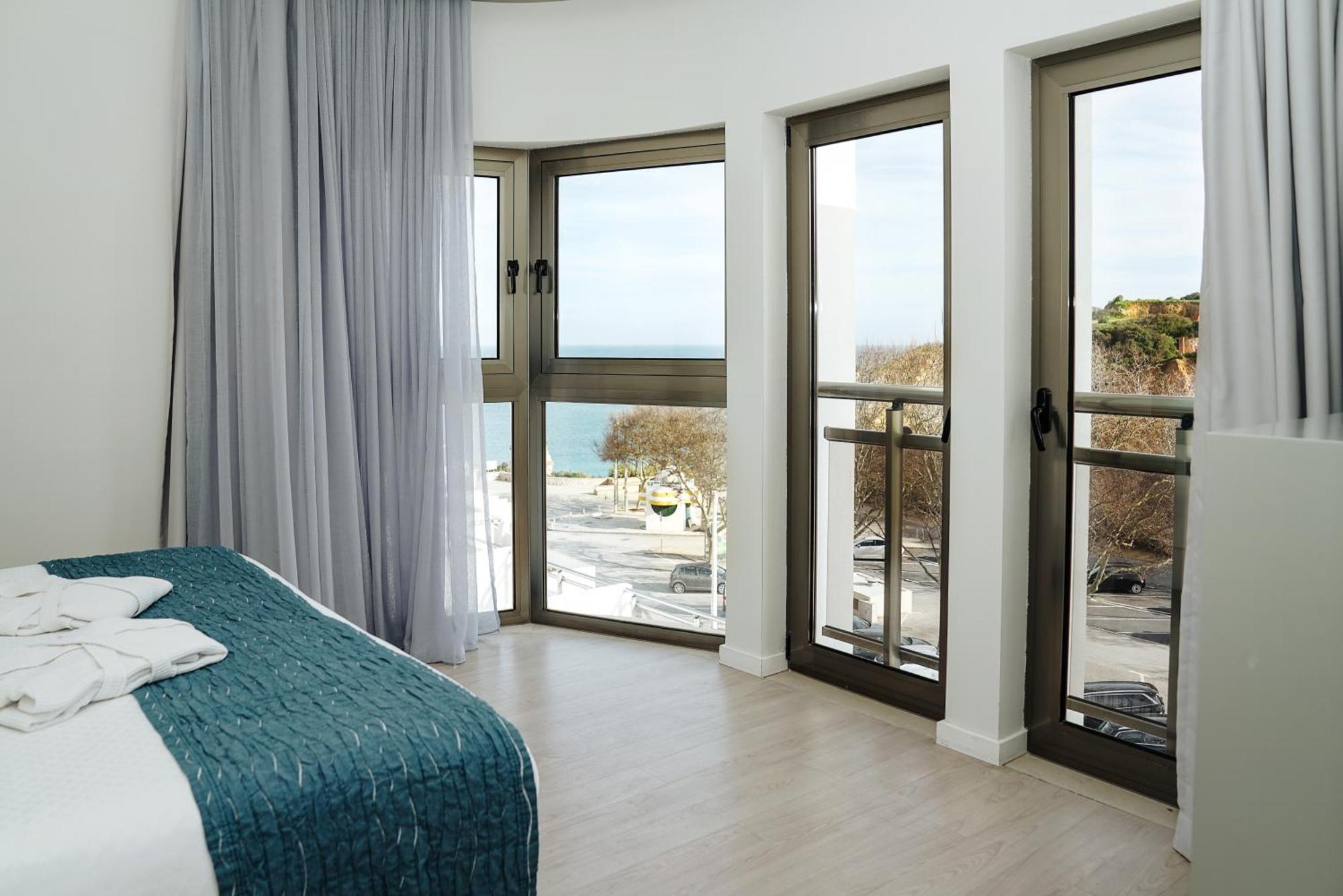 Carvi Beach Hotel Lagos Bagian luar foto