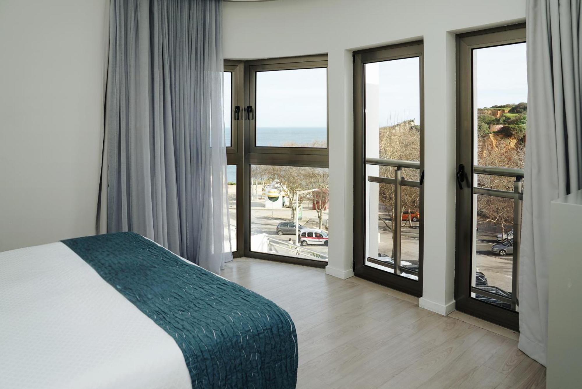 Carvi Beach Hotel Lagos Bagian luar foto