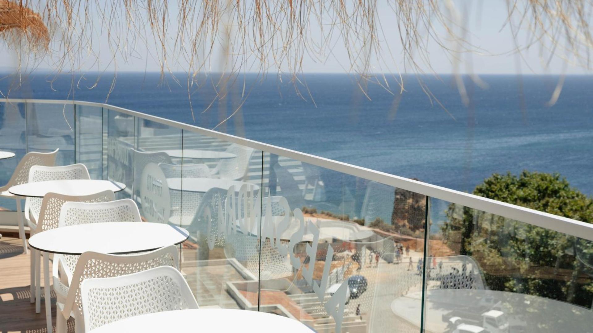 Carvi Beach Hotel Lagos Bagian luar foto